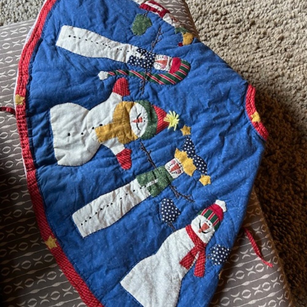 Quilted Snowman Tree Skirt